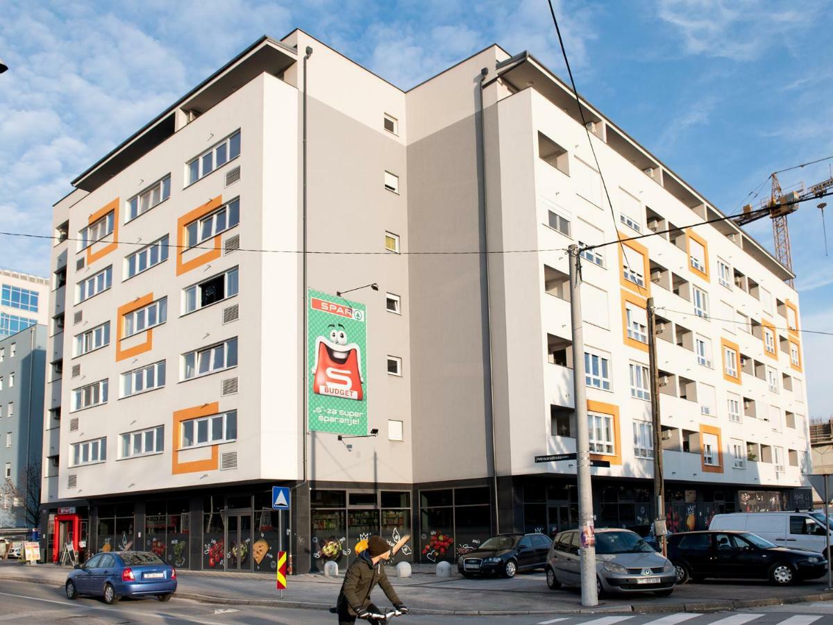 Sauna - Flexible Selfcheckins 6 - Zagreb - Garage - Electric Vehicle Ccharger - Loggia - New - Luxury - Apartments Repinc 6 外观 照片